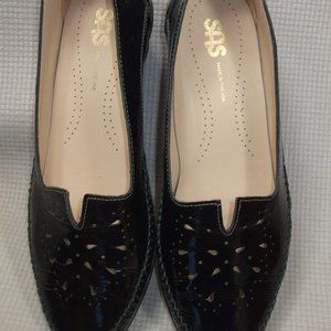 SAS Women's Sonyo Patent Black Loafer Heels 1 3/4 inch Size 8 ½ W